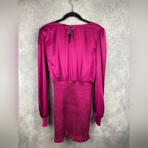 Lulu’s Magenta‎ Satin Smocked Mini Dress Jaw-Dropping Beauty Size M - Picture 9 of 16